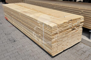 Fenyő,Fűrészáru Deszka 2,5x15x4m (c)