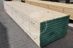 Fenyő,Fűrészáru Palló 5x15x5m,